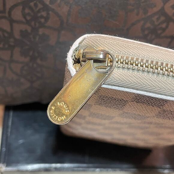 Louis Vuitton Azure large Organizer Wallet Full zip. Comes with a COA - Picture 5 of 11